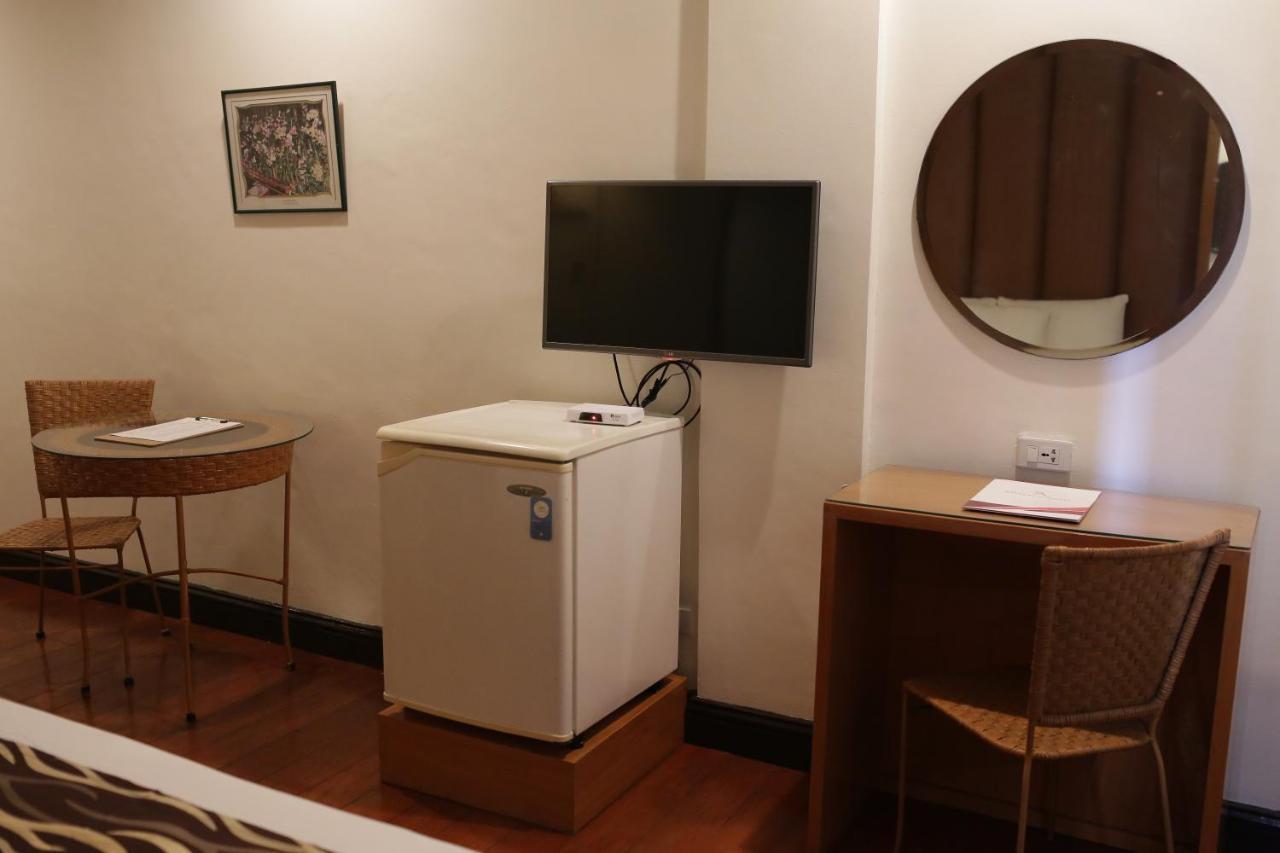 Amalfi718 Hotel Lipa City Ngoại thất bức ảnh