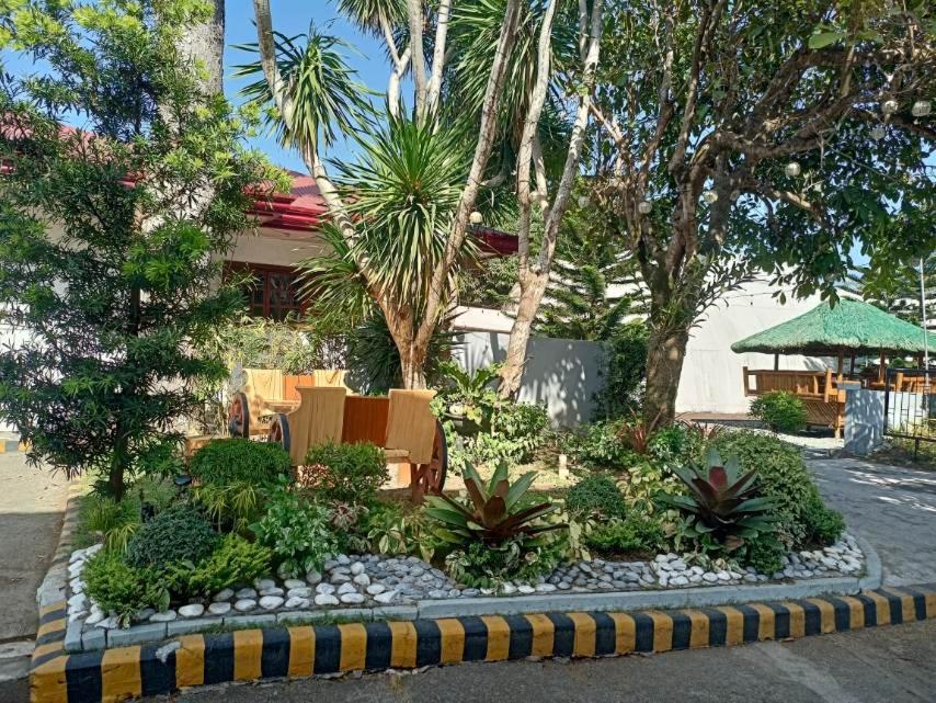 Amalfi718 Hotel Lipa City Ngoại thất bức ảnh